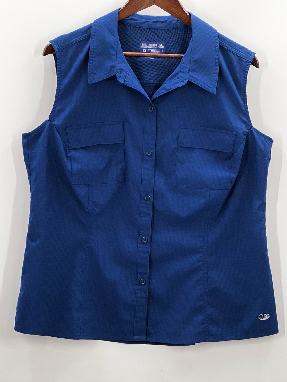 207 Reel Legends Sleeveless Button-Down Shirt in Blue